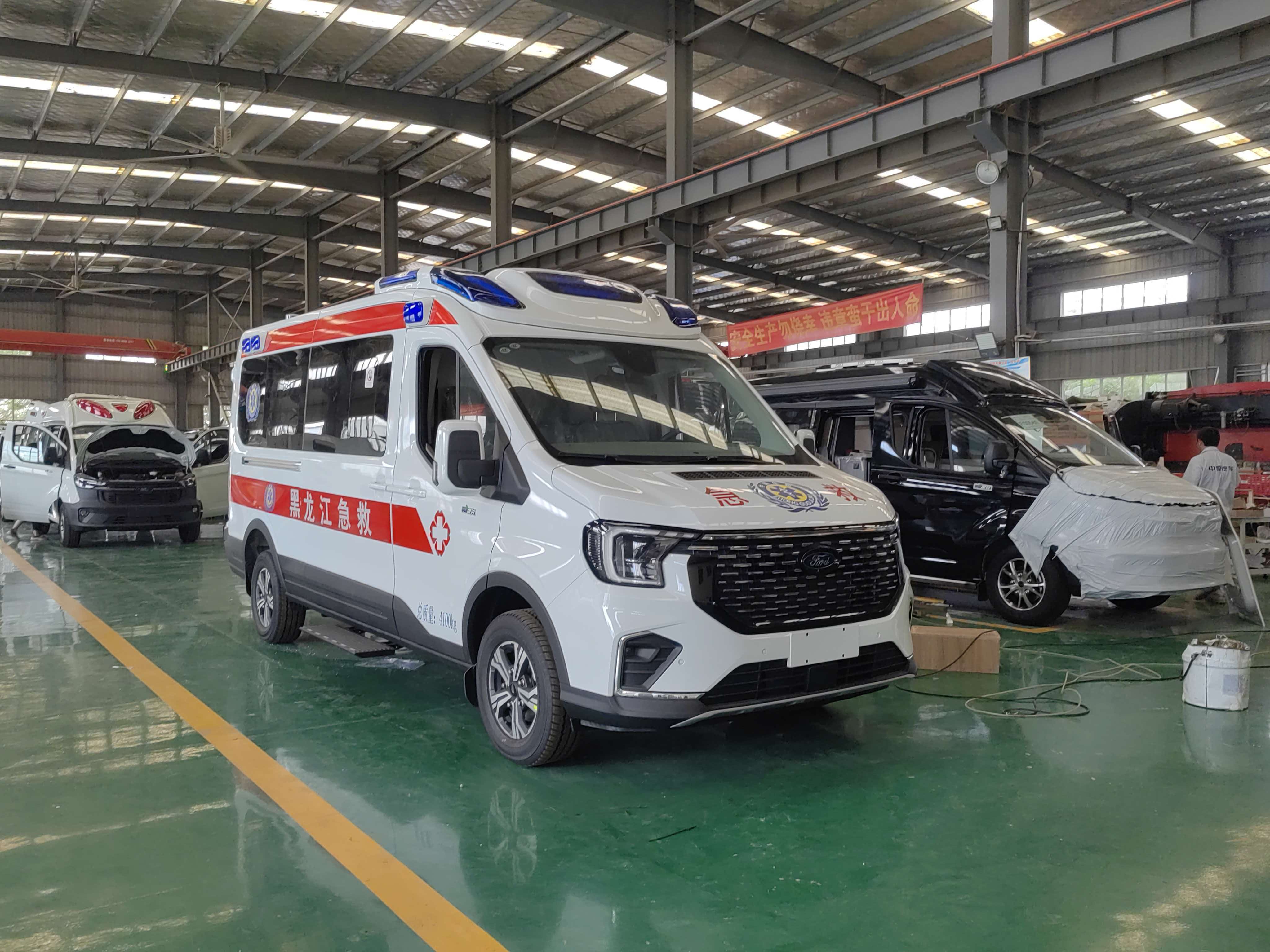 江鈴福特T8長軸中頂救護車